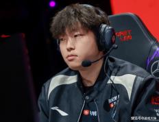 Bin接(jiē)受采訪(fǎng)，对上單(dān)英(yīng)雄(xióng)按(àn)喜好进行排名，第(dì)一名是(shì)坦克英(yīng)雄(xióng)