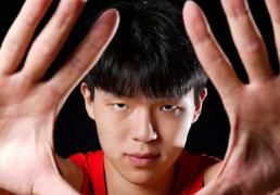 杨瀚森确定回国！青岛举行新闻发布会，预计参加亚洲杯比赛