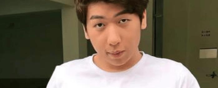 炫神因骂theshy被处罚，如今认怂，公开道歉希望拿回二路解说权