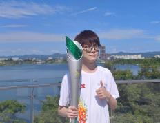 英雄联盟明星选手田野：用火炬传递电竞精神｜世运“竹梦者”