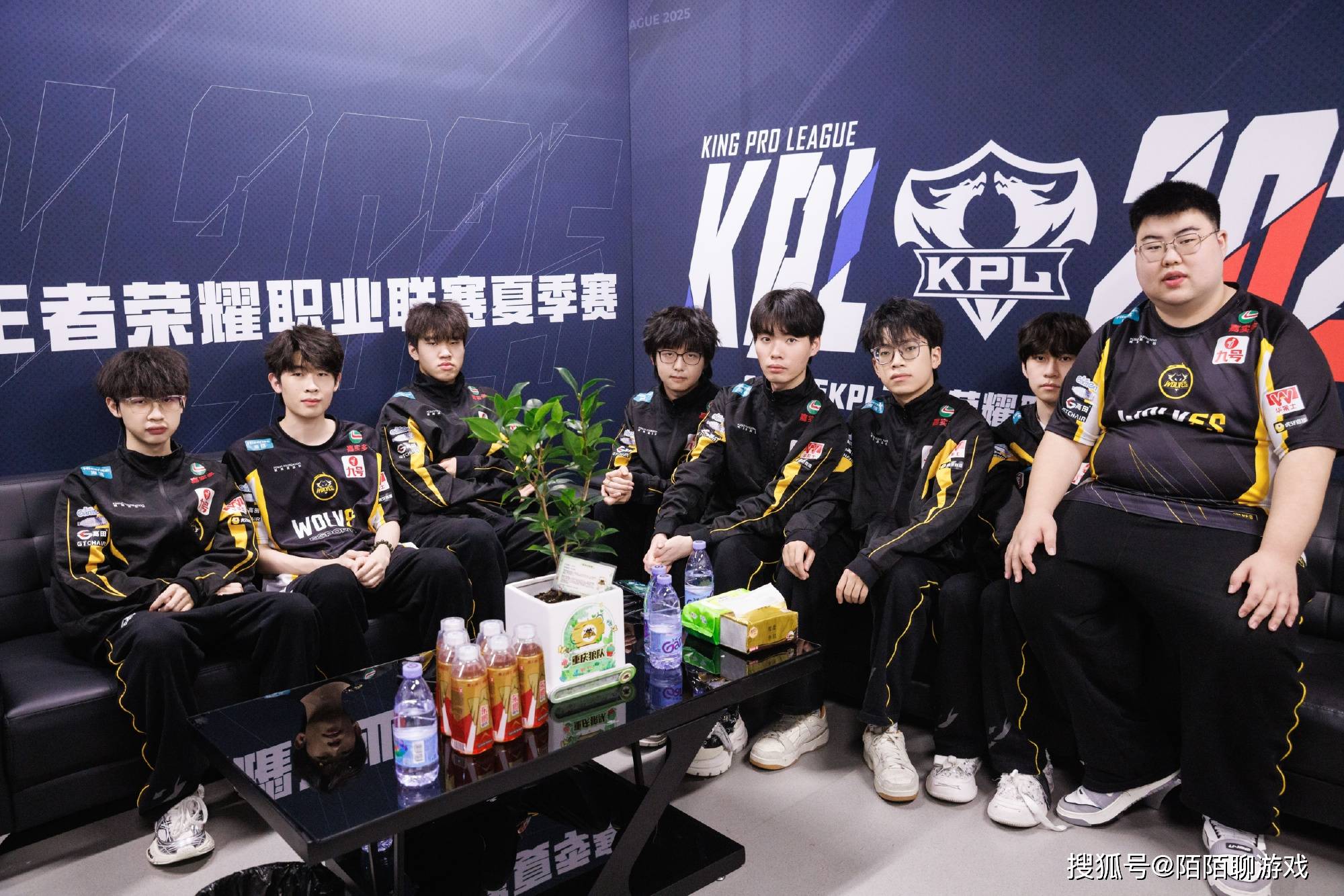 2025年KPL年縂(zǒng)战队分析(xī):AG剑指7连冠,久哲轮换值得期待,JDG没戏!