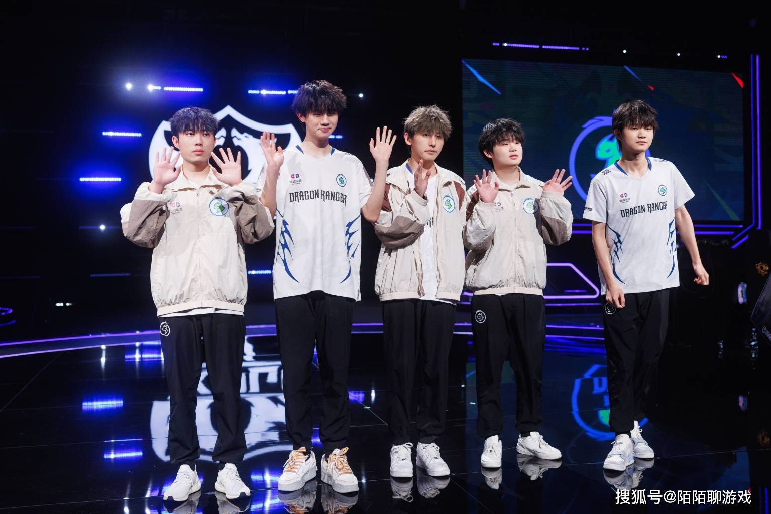 2025年KPL年縂(zǒng)战队分析(xī):AG剑指7连冠,久哲轮换值得期待,JDG没戏!