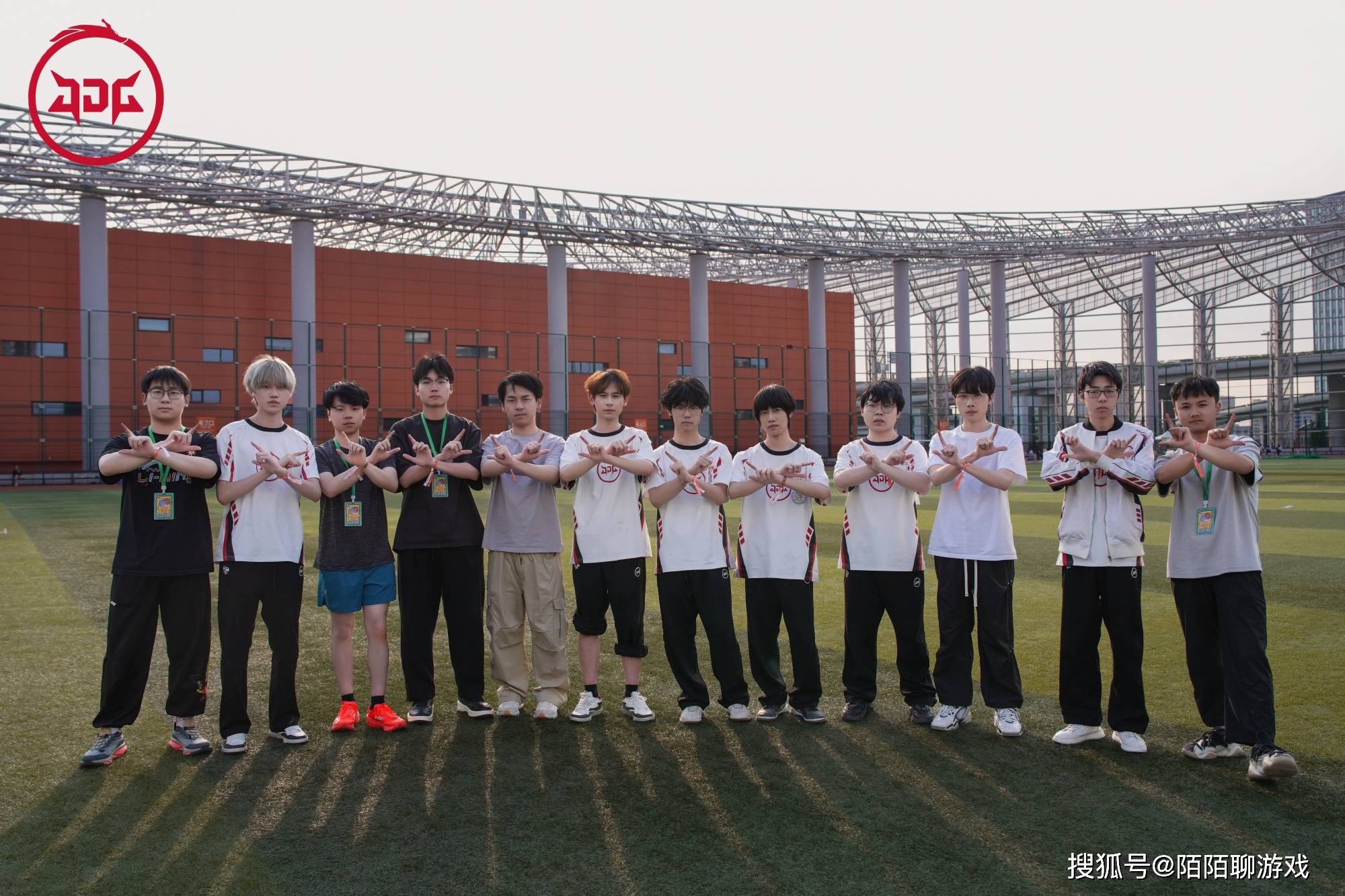 2025年KPL年縂(zǒng)战队分析(xī):AG剑指7连冠,久哲轮换值得期待,JDG没戏!