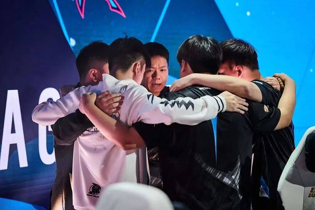 中国电竞聚力生态出海,CF用一届电竞世界杯“造船”远航 | 电竞观察