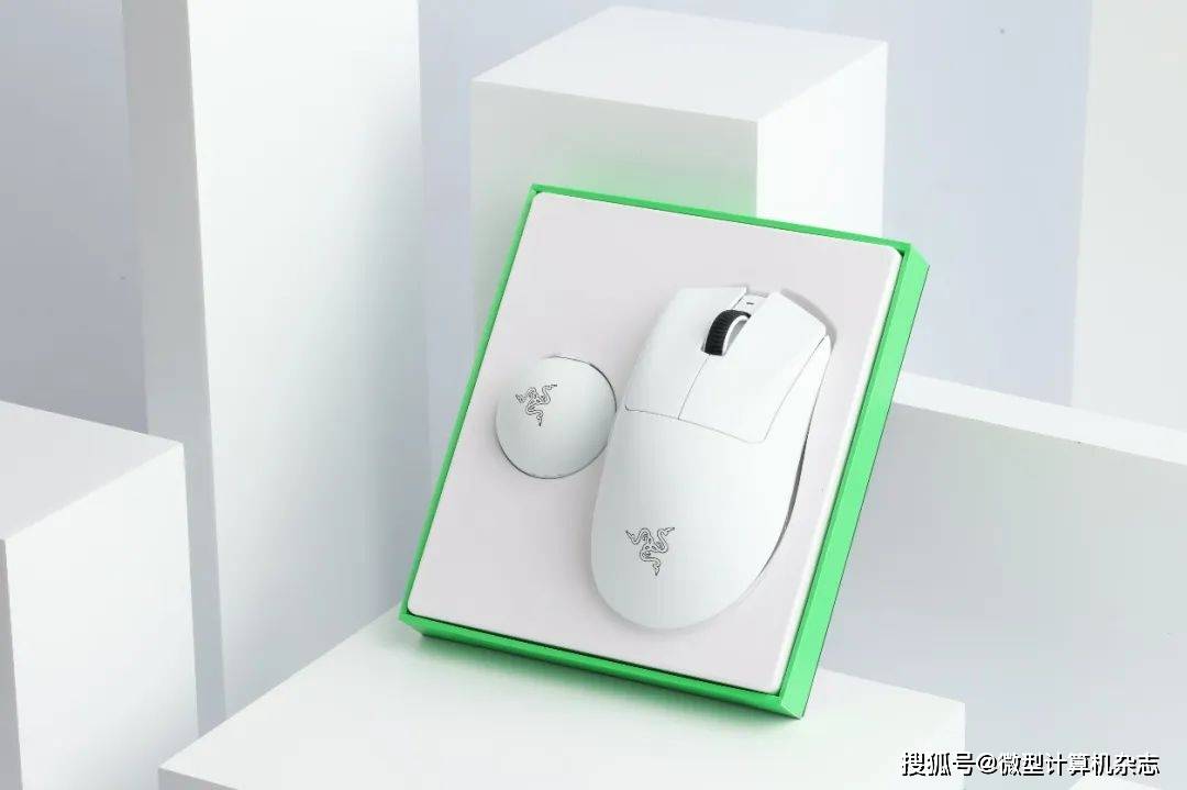 拔(bá)擢核心性(xìng)能,诉諸(zhū)專(zhuān)业电竞!雷蛇炼狱蝰蛇V4專(zhuān)业版无線(xiàn)游戏鼠标