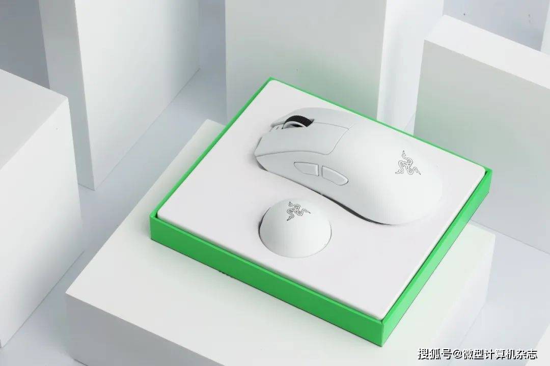 拔(bá)擢核心性(xìng)能,诉諸(zhū)專(zhuān)业电竞!雷蛇炼狱蝰蛇V4專(zhuān)业版无線(xiàn)游戏鼠标