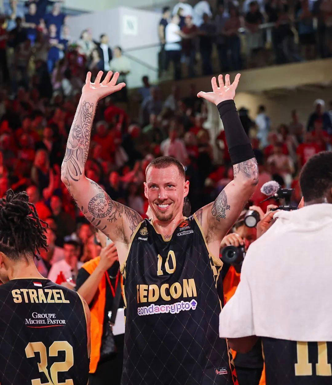 老将泰斯离开NBA，回归欧洲联赛