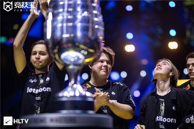 CS2:donk斩获IEM科隆MVP