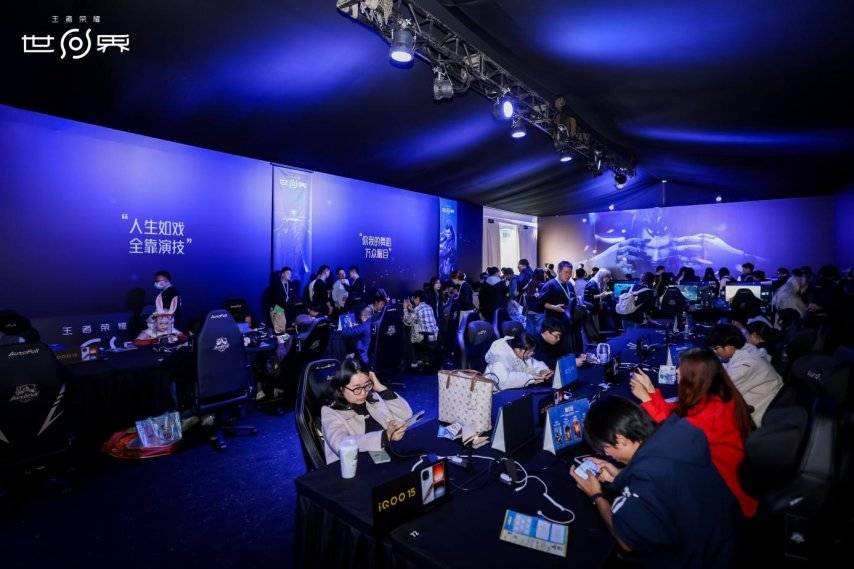 王(wáng)者(zhě)荣耀(yào)十周年重磅官宣,《王(wáng)者(zhě)荣耀(yào)世界》2026年春(chūn)天與(yǔ)玩家见面