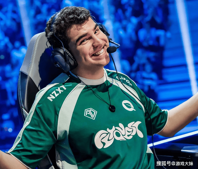 LOL选手吐槽女性生(shēng)理期(qī),鏡(jìng)头被全部(bù)剪掉,如今战隊(duì)宣(xuān)佈(bù)将他开除