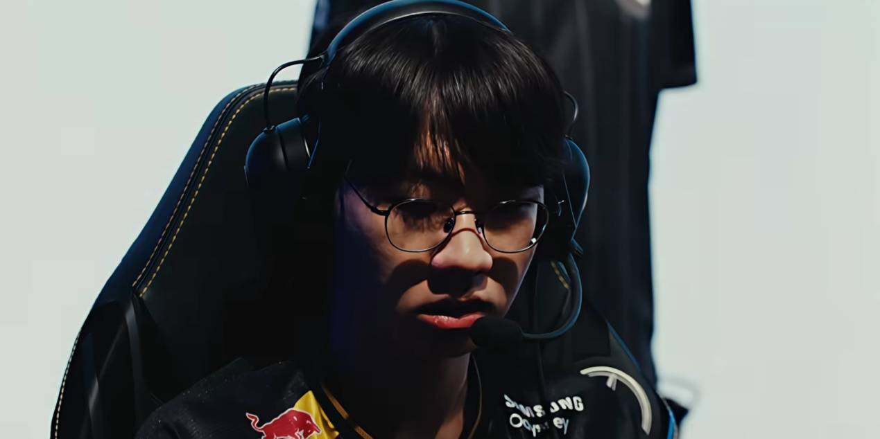 LPL遭(zāo)遇巨大(dà)打擊(jī)!AL八强首战告负,Faker岩雀封神(shén),Hope葬送比赛