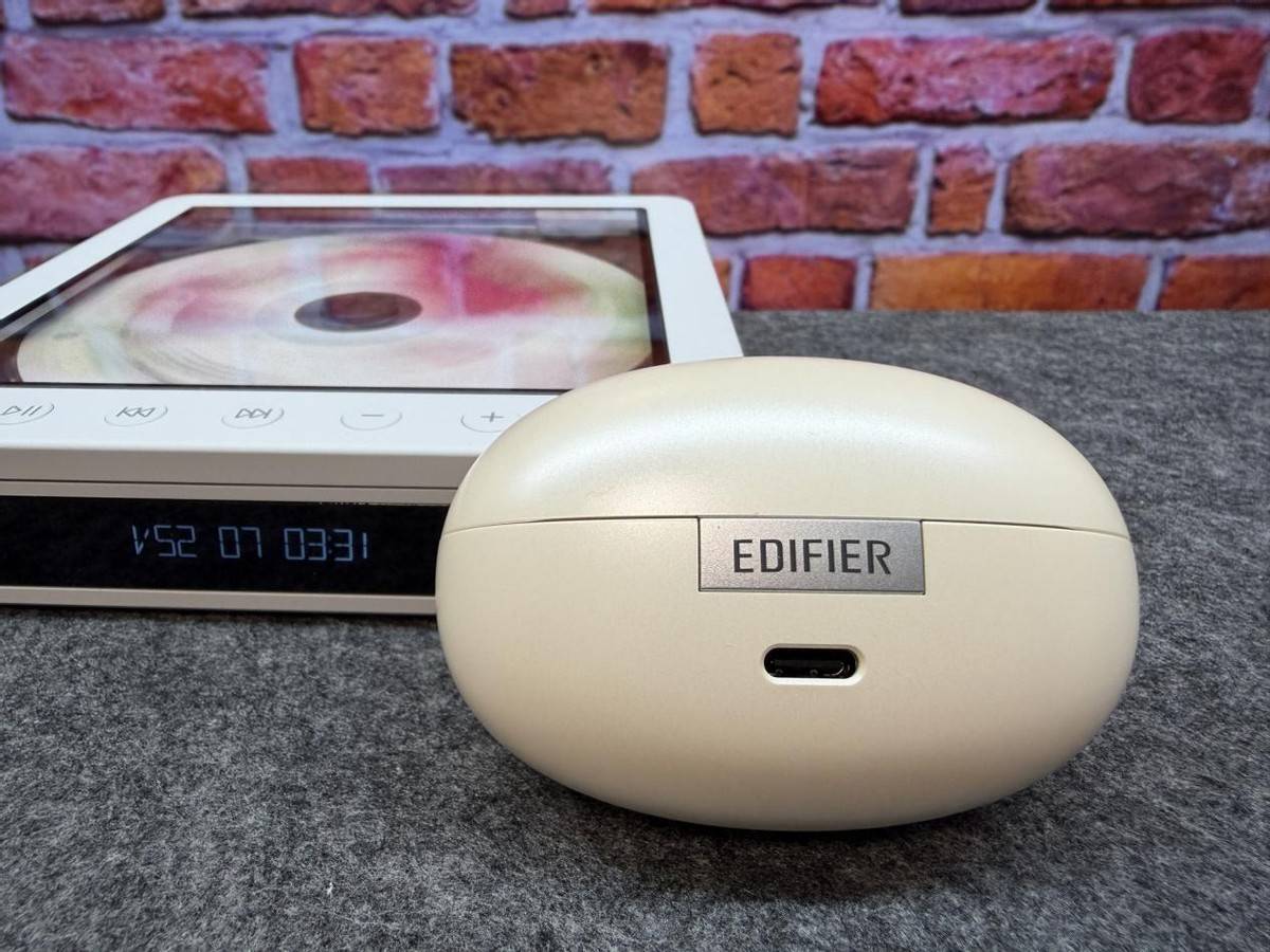 颜值與(yǔ)实力(lì)并存!漫步者LolliClip AI:我的通勤时尚“声”装备