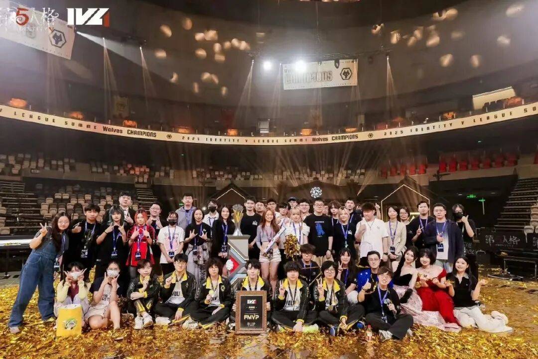 出走·131丨专访电竞主持人潇潇：流动的热望