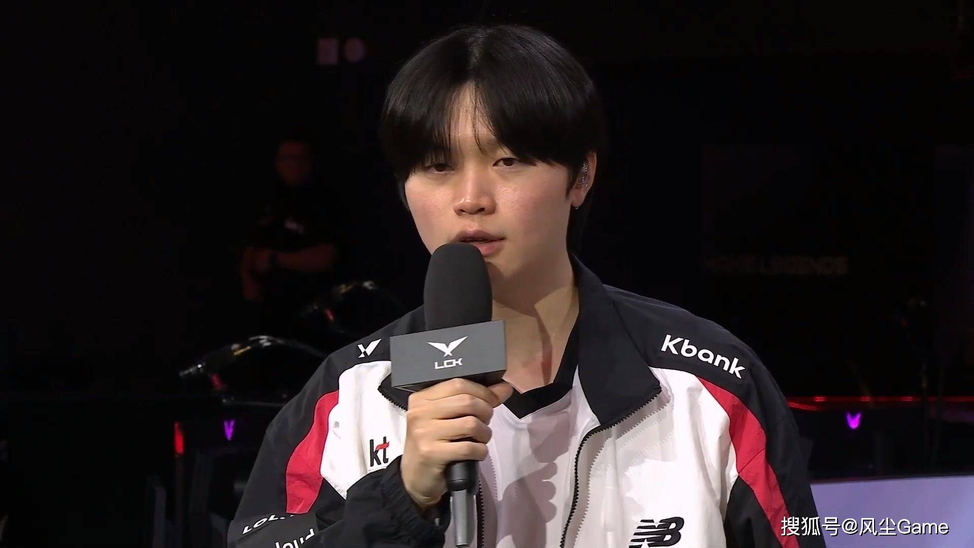 LOL十年賽(sài)事博(bó)主退网！LCK賽(sài)前整活：用河蟹预测比(bǐ)賽(sài)结果